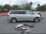 Toyota Sienna Le 8 Passenger 5TDKK3DC8GS757356 fotografie