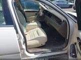 Lincoln Town Car Signature 1LNFM82W0WY723187 photo