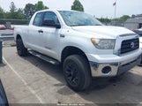 Toyota Tundra Base 5.7L V8 5TFBV54158X072440 снимка
