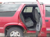 Chevrolet Blazer Ls 1GNDT13WXY2381717 снимка
