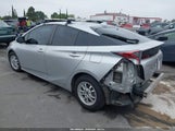 Toyota Prius Three JTDKARFU0G3015630 снимка