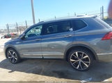 Volkswagen Tiguan 2.0T Sel R-Line 3VV4B7AX0NM050824 снимка