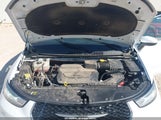 Chrysler Pacifica Touring L 2C4RC1BG1PR531660 снимка