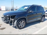 Volkswagen Tiguan 2.0T/2.0T S WVGAV7AX6HK029041 photo