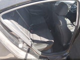 Hyundai Elantra Value Edition 5NPD84LF9JH353925 fotografie