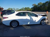 Toyota Camry Le 4T1B11HK9JU535206 снимка