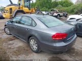 Volkswagen Passat 1.8T S 1VWAT7A3XEC063655 снимка