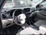 Hyundai Tucson Se KM8J23A47MU401945 photo