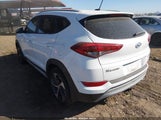 Hyundai Tucson Sport KM8J33A29HU386768 fotografie