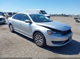 Volkswagen Passat 1.8T Wolfsburg Edition 1VWAT7A31FC097033 photo