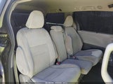 Toyota Sienna Le 8 Passenger 5TDKZ3DC0HS827848 снимка