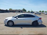 Toyota Corolla Le JTDEPRAE1LJ039064 снимка
