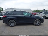 Toyota Highlander Xle 5TDJZRFH6KS585811 photo