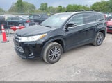 Toyota Highlander Xle 5TDJZRFH6KS585811 photo