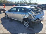 Ford Focus Se 1FADP3K2XJL210415 снимка