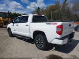 Toyota Tundra Limited 5.7L V8 5TFHY5F1XFX489287 fotografie