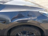 Tesla Model Y Long Range Dual Motor All-Wheel Drive 7SAYGDEE9RA329434 fotografie