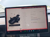 Tesla Model Y Long Range Dual Motor All-Wheel Drive 7SAYGDEE9RA329434 fotografie