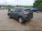 Jeep Compass Latitude 4X4 3C4NJDBBXJT492176 photo