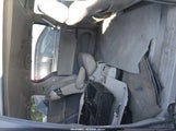 Toyota Sienna Xle V6 8 Passenger 5TDYK3DC2ES420821 photo