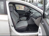 Hyundai Accent Se KMHCU5AEXDU073184 снимка