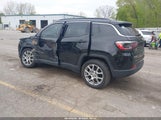 Jeep Compass Latitude Lux 4X4 3C4NJDFB6NT117479 снимка