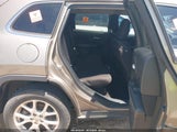 Jeep Cherokee Latitude 1C4PJLCB5GW304393 снимка