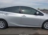 Toyota Prius Le JTDKARFU3L3112380 photo
