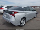Toyota Prius Le JTDKARFU3L3112380 photo