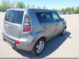 Kia Soul + KNDJT2A21B7310594 снимка