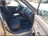 Kia Soul + KNDJT2A21B7310594 снимка