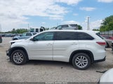 Toyota Highlander Le V6 5TDBKRFH4GS343082 снимка