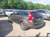 Volvo V60 Cross Country T5 Platinum YV4612HM2F1002035 fotografie