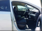 Toyota Rav4 Xle JTMRFREV7JD230613 снимка
