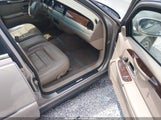 Lincoln Town Car Signature 1LNHM82W0YY821776 fotografie