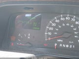 Lincoln Town Car Signature 1LNHM82W0YY821776 photo