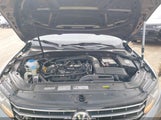 Volkswagen Passat 1.8T R-Line 1VWDT7A3XHC076844 photo