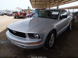 Ford Mustang V6 Deluxe/V6 Premium 1ZVHT80N275207441 снимка