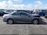 Toyota Camry Le 4T1B11HK2JU536875 photo