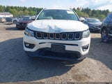 Jeep Compass Latitude 4X4 3C4NJDBB6KT646125 fotografie