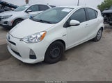 Toyota Prius C Two JTDKDTB37C1022355 снимка