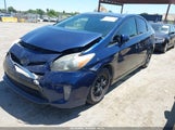 Toyota Prius Three JTDKN3DU3D1710034 photo