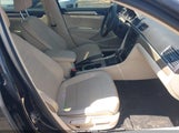 Volkswagen Passat 1.8T Se 1VWBT7A33HC051968 photo
