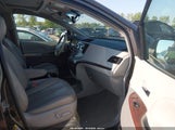 Toyota Sienna Xle V6 8 Passenger 5TDYK3DC3CS210564 снимка