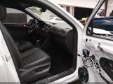 Volkswagen Tiguan 2.0T Sel R-Line 3VV4B7AX1NM050475 снимка