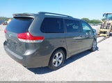 Toyota Sienna Le V6 8 Passenger 5TDKK3DC8CS218939 снимка