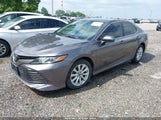Toyota Camry Le 4T1B11HK5KU685573 photo