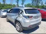 Jeep Compass Latitude 4X4 3C4NJDBN2ST579789 photo
