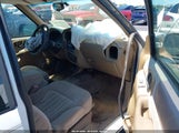 Chevrolet S-10 Ls Fleetside 1GCCS1943W8159558 снимка