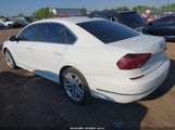 Volkswagen Passat 2.0T Se 1VWBA7A3XJC011835 fotografie